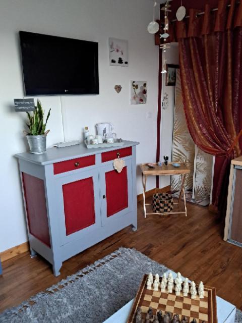 Aux Volets Bleus Bed & Breakfast Sibiril Luaran gambar